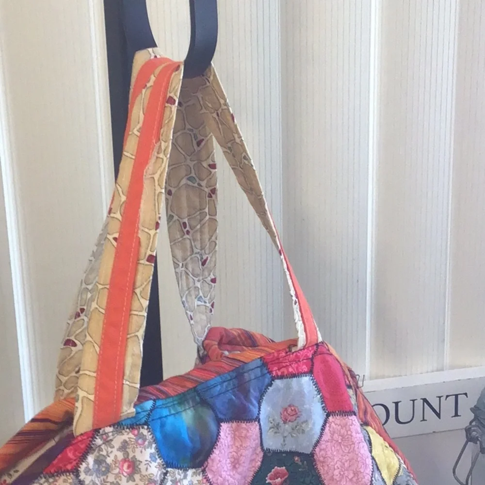 Handmade Honeycomb Quilt Design Tote - Picture 3 of 7